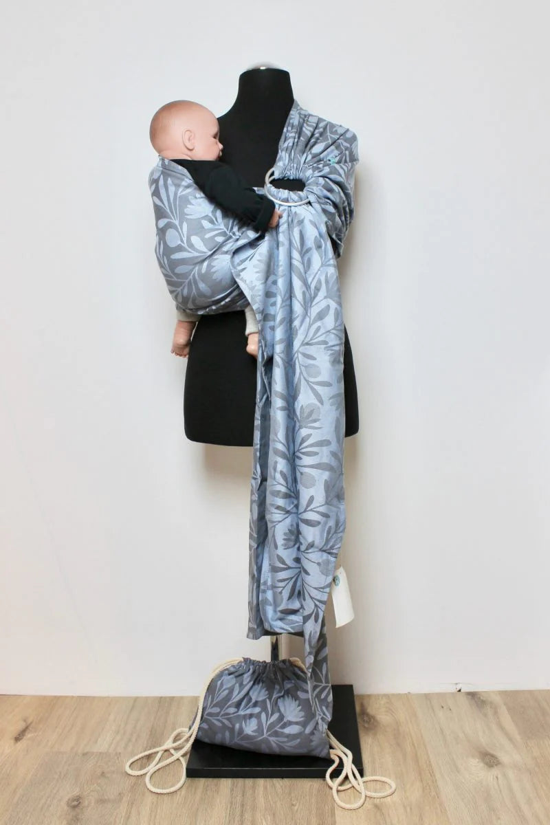 Ringsling Babytragetuch Mr. Greys Blomen von KAAMI